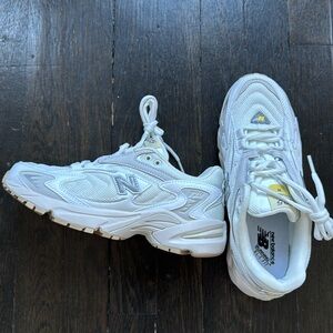 Women’s New Balance 725